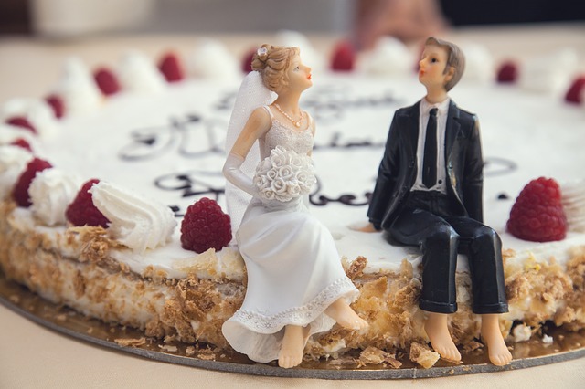 wedding-cake-407170_640
